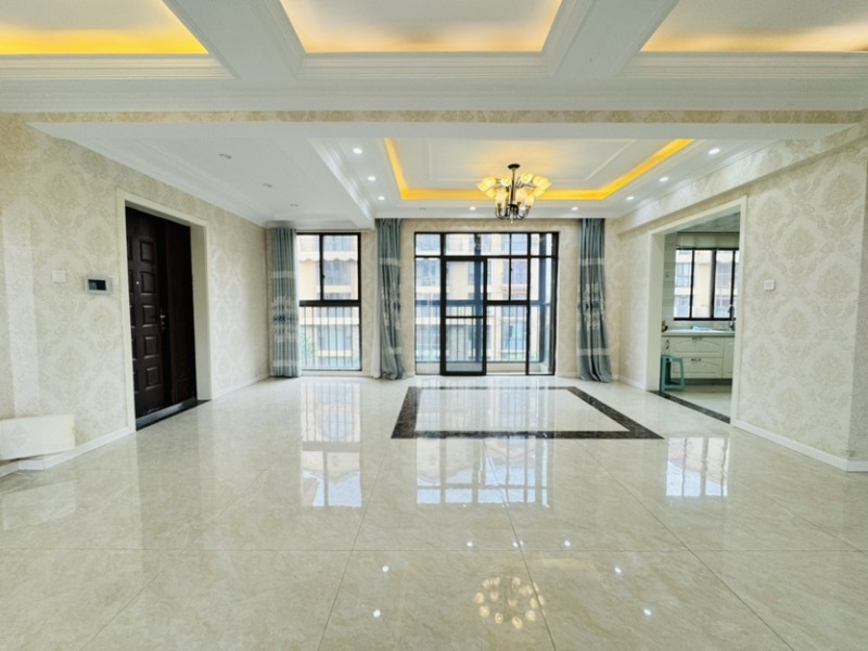 5室2廳2陽(yáng)臺(tái) 萬和花園餐廳