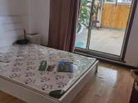 5室2廳3陽(yáng)臺(tái) 玫瑰灣小區(qū)別墅臥室