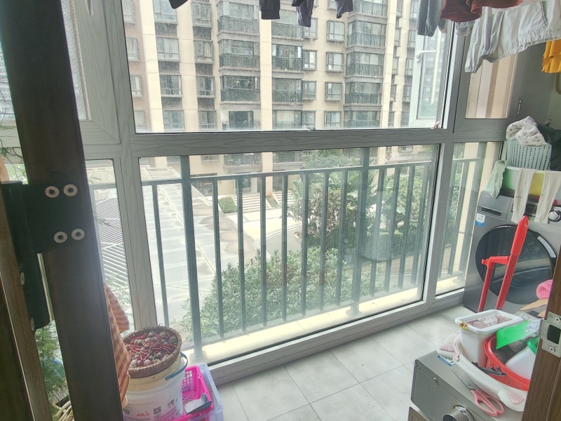 3室2廳2陽臺(tái) 金科陽光里陽臺(tái)