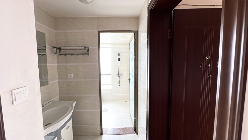 5室2廳2陽臺 春城慧谷A區(qū)衛(wèi)生間