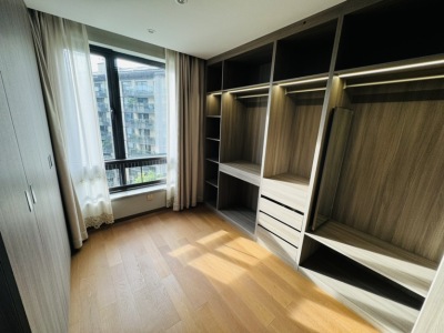 4室2廳2陽(yáng)臺(tái) 華夏四季一期