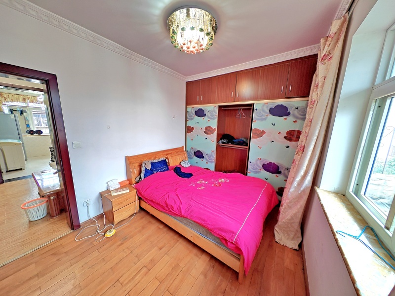 3室2廳 煤機新村臥室