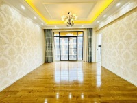 5室2廳2陽(yáng)臺(tái) 萬和花園客廳