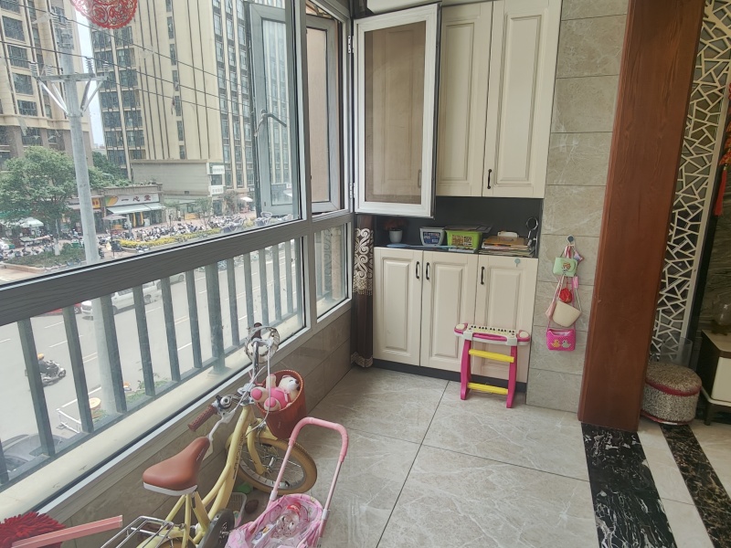 3室2廳2陽臺(tái) 金科陽光里陽臺(tái)