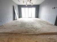 4室2廳2陽臺 云投尚苑客廳