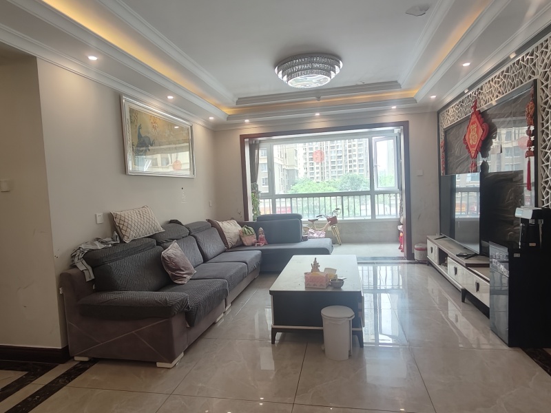 3室2廳2陽臺(tái) 金科陽光里客廳