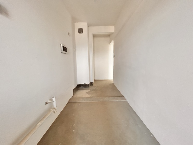 4室2廳2陽臺(tái) 同德昆明廣場A區(qū)廚房