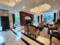 7室2廳5陽臺 海韻楓丹別墅客廳