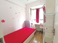 3室2廳1陽臺(tái) 上東城臥室