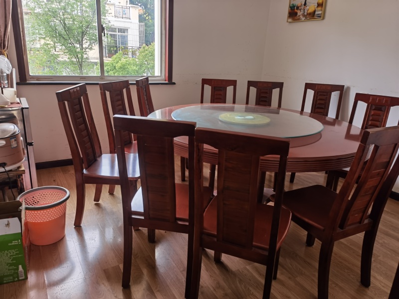 5室2廳3陽(yáng)臺(tái) 玫瑰灣小區(qū)別墅餐廳