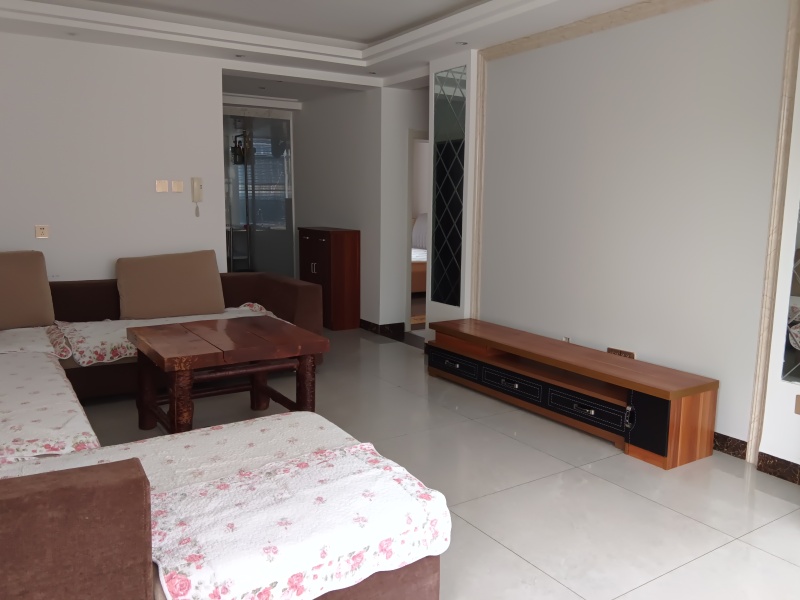 2室2廳 萬?；▓@客廳