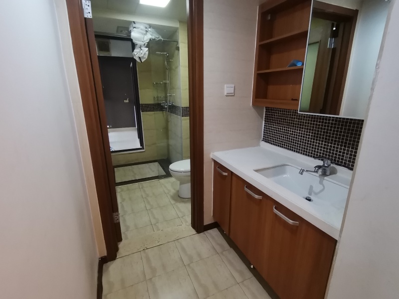 3室2廳 金域緹香衛(wèi)生間