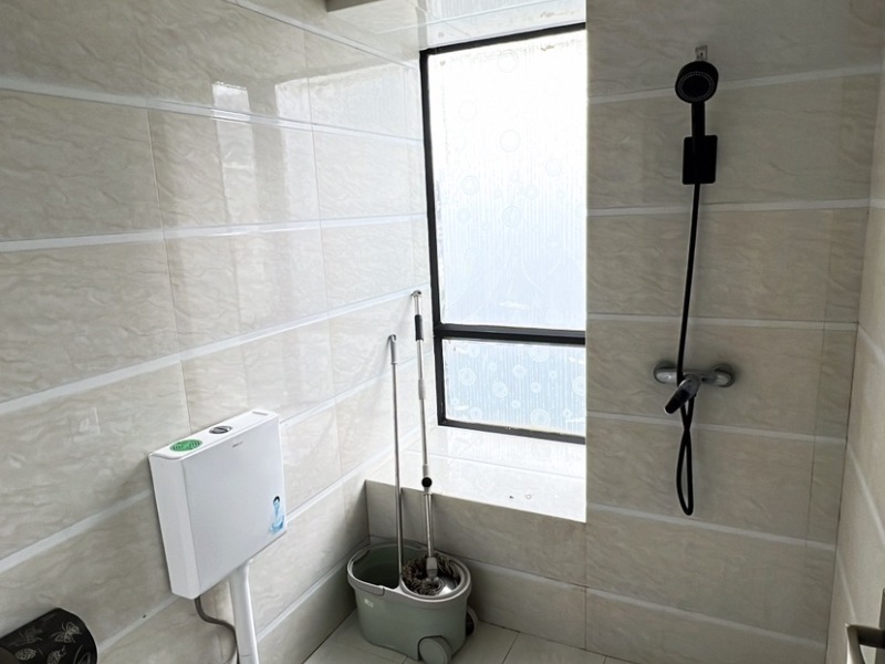 5室2廳2陽臺 春城慧谷A區(qū)衛(wèi)生間