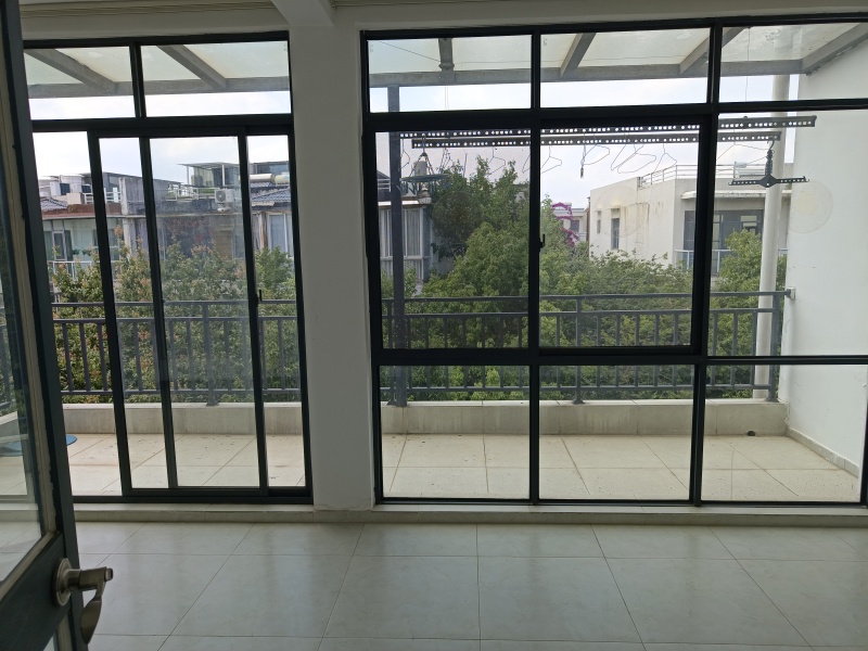 4室2廳3陽(yáng)臺(tái) 滇池衛(wèi)城紫園別墅陽(yáng)臺(tái)