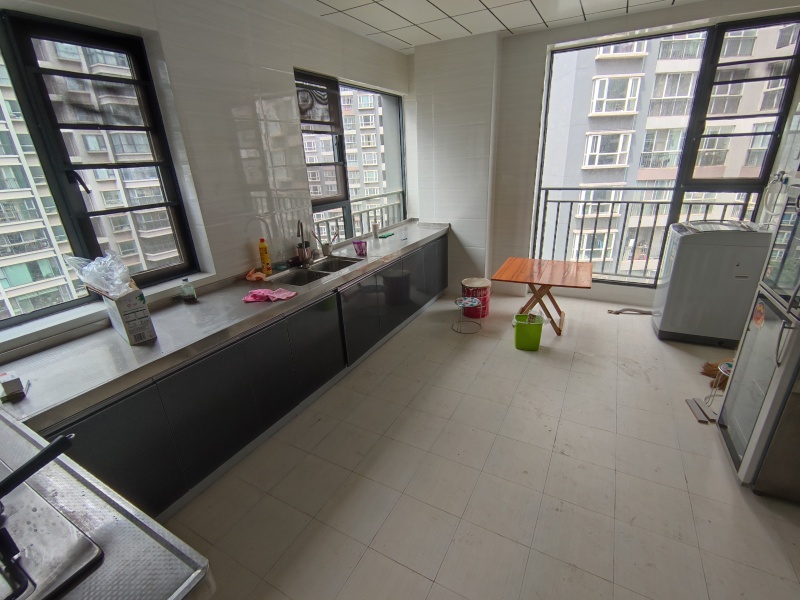 5室2廳3陽臺 金江小區(qū)融苑廚房