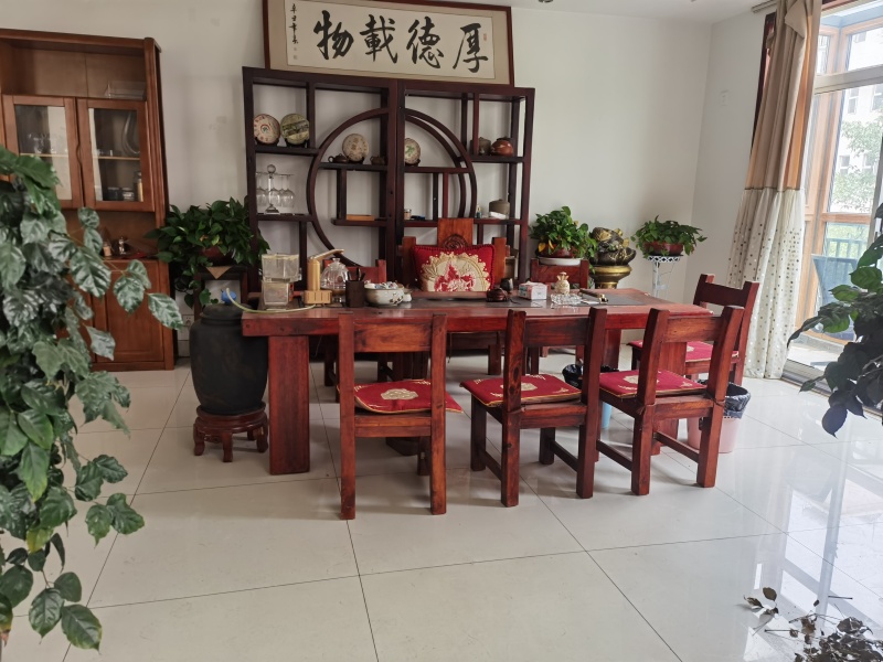 5室2廳3陽(yáng)臺(tái) 玫瑰灣小區(qū)別墅客廳