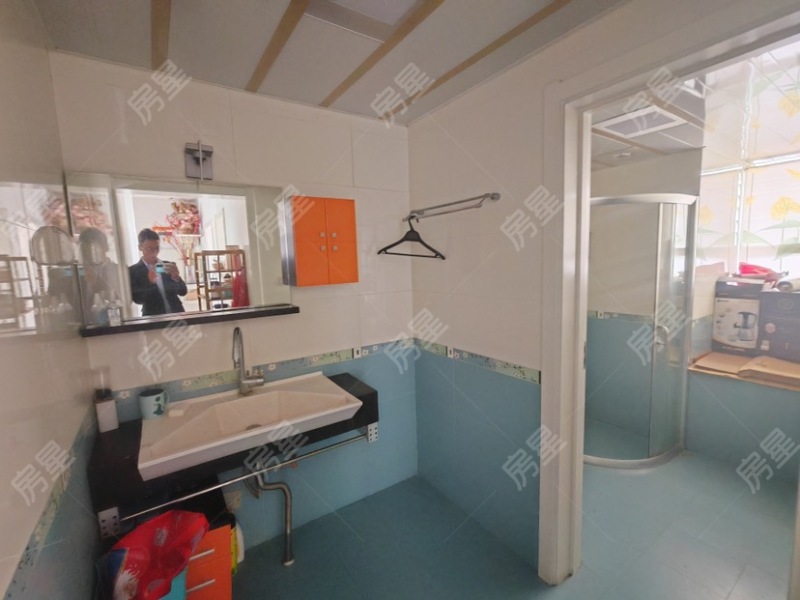 3室2廳1陽臺 中央麗城衛(wèi)生間