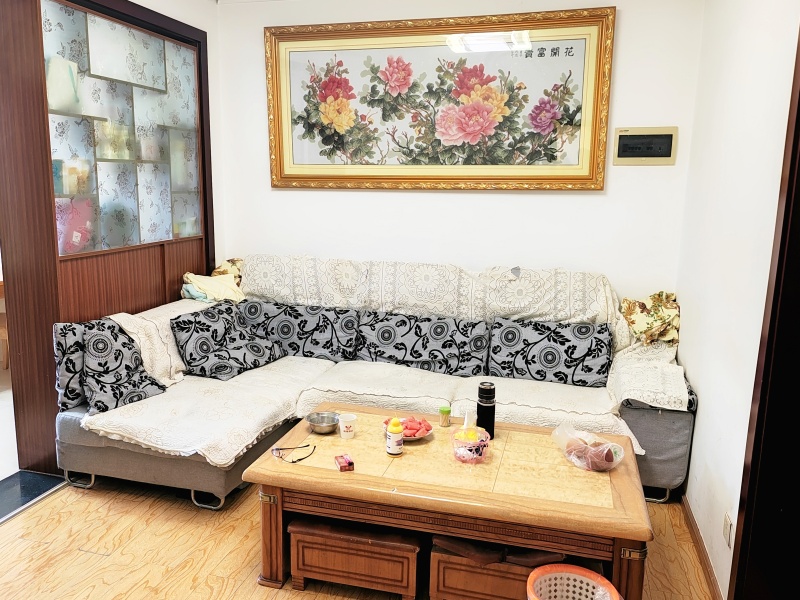 3室2廳 煤機新村客廳