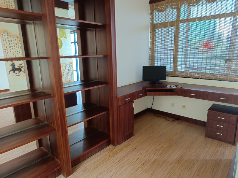 4室2廳3陽(yáng)臺(tái) 滇池衛(wèi)城紫園別墅書房