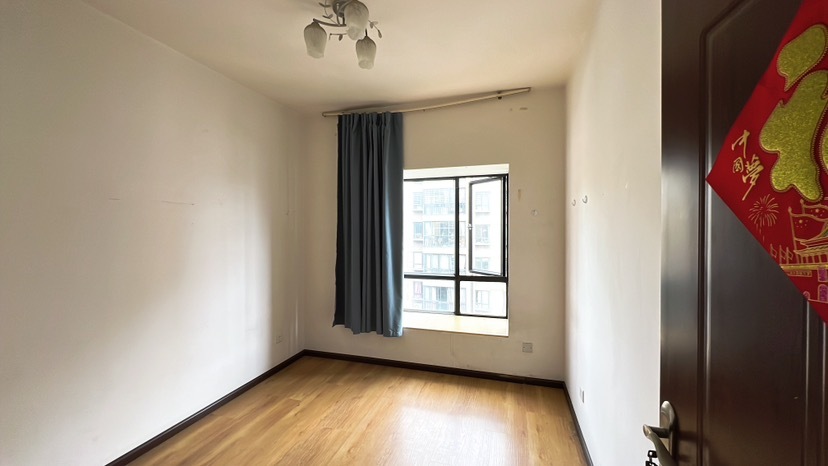 5室2廳2陽臺 春城慧谷A區(qū)臥室