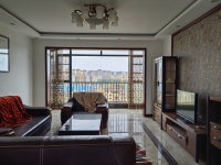 3室2廳2陽(yáng)臺(tái) 滇池印象花園客廳