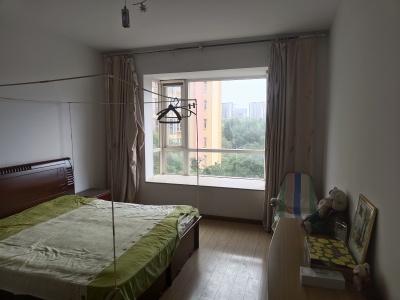 4室2廳2陽(yáng)臺(tái) 湖畔之夢(mèng)臥室