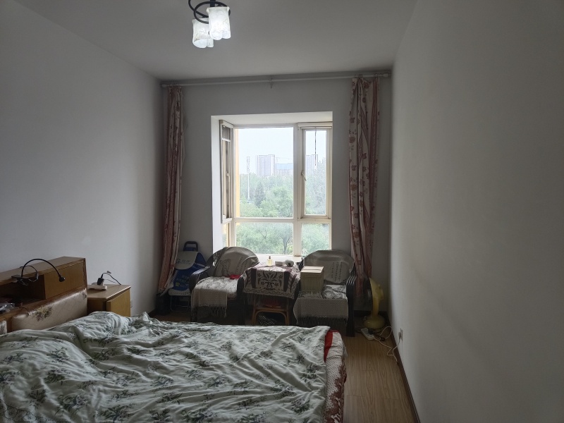 4室2廳2陽(yáng)臺(tái) 湖畔之夢(mèng)臥室