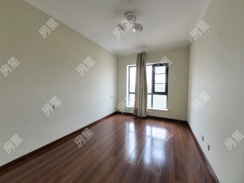 3室2廳1陽臺 藍(lán)光COCO蜜城臥室