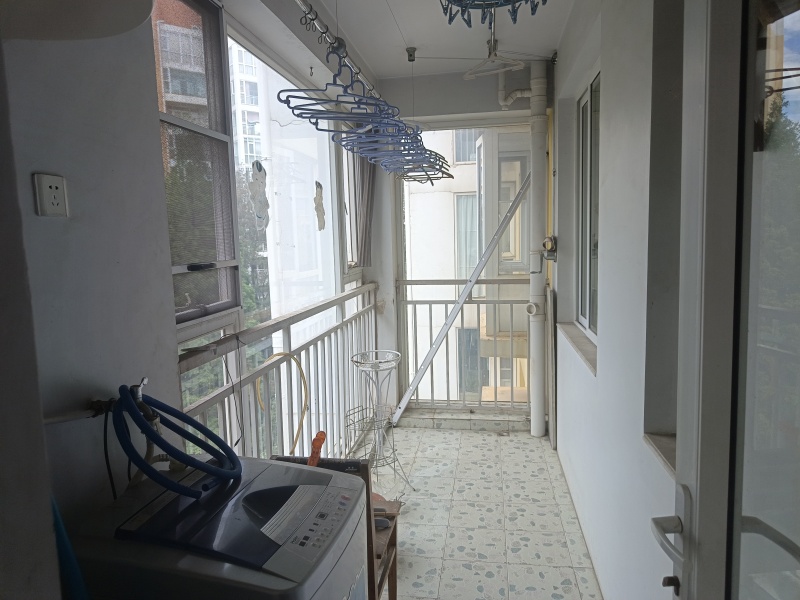 4室2廳2陽(yáng)臺(tái) 湖畔之夢(mèng)陽(yáng)臺(tái)