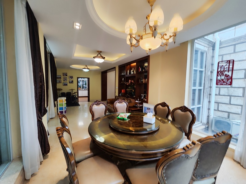 7室2廳5陽臺 海韻楓丹別墅餐廳