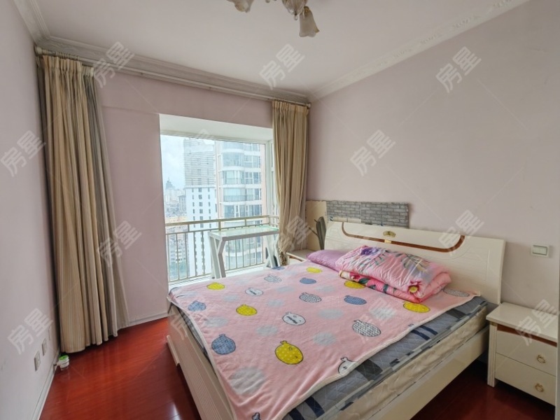 3室2廳1陽臺 中央麗城臥室