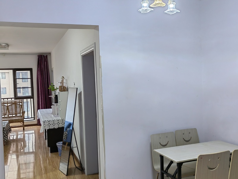 2室2廳1陽(yáng)臺(tái) 蓮花池畔餐廳