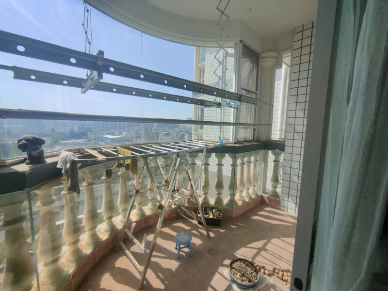 4室2廳1陽臺(tái) 世紀(jì)城玉春苑陽臺(tái)