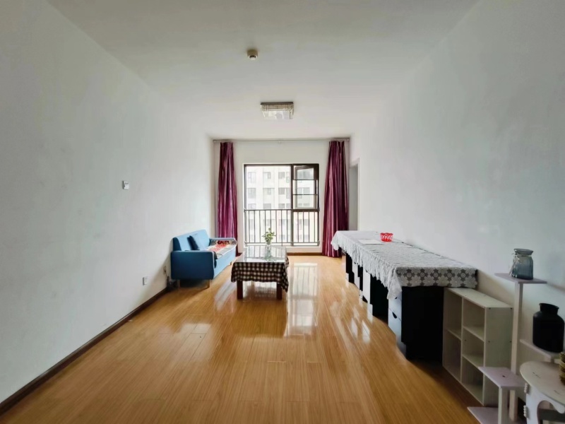 2室2廳1陽(yáng)臺(tái) 蓮花池畔客廳