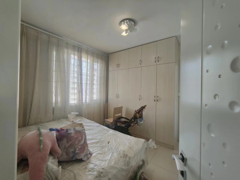 4室2廳1陽臺(tái) 世紀(jì)城玉春苑臥室