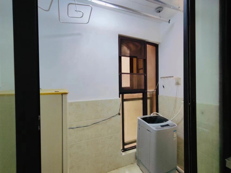 2室2廳1陽(yáng)臺(tái) 蓮花池畔陽(yáng)臺(tái)