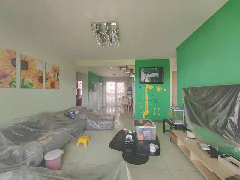 4室2廳1陽臺(tái) 世紀(jì)城玉春苑客廳