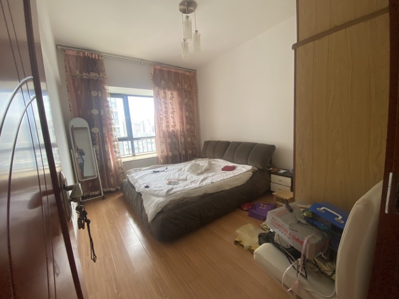 4室2廳2陽臺 金江小區(qū)涵苑臥室