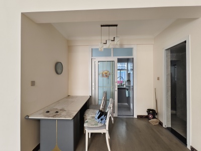 3室2廳1陽臺 金牛小區(qū)