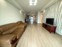 4室2廳2陽(yáng)臺(tái) 俊發(fā)城金盞苑客廳