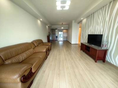 4室2廳2陽臺(tái) 俊發(fā)城金盞苑