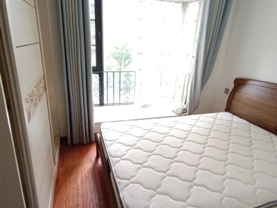 4室2廳2陽臺 融創(chuàng)春風(fēng)十里A10地塊