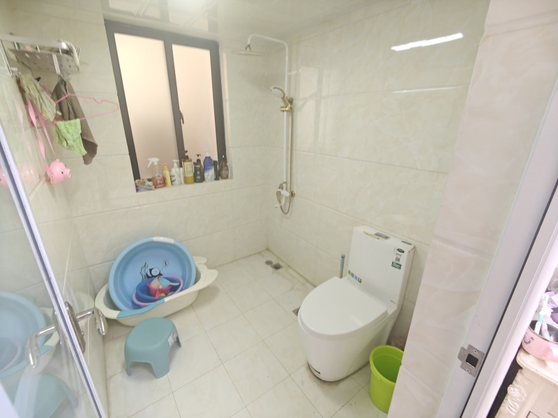 4室2廳1陽(yáng)臺(tái) 春城慧谷二期衛(wèi)生間