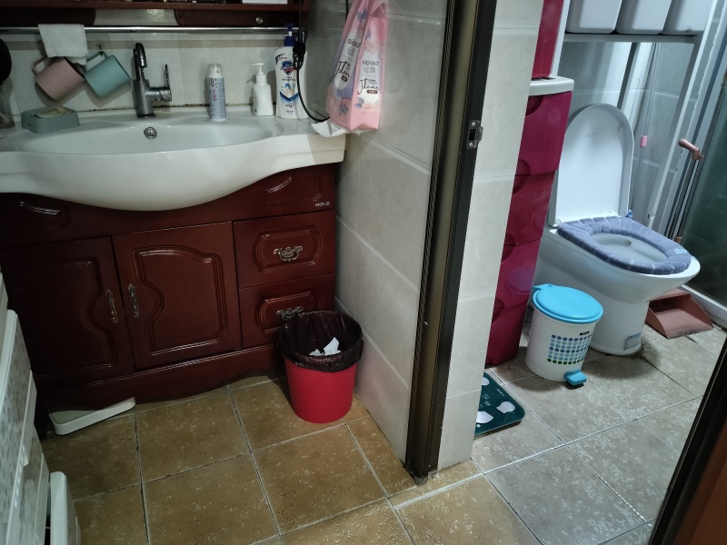 2室2廳1陽臺 匯都國際二期衛(wèi)生間