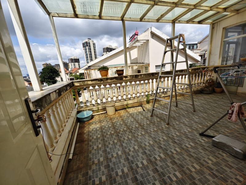 6室2廳3陽臺 清水木華別墅客廳