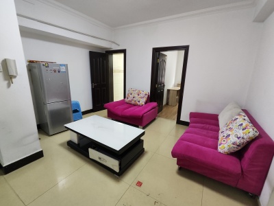 4室1廳1陽(yáng)臺(tái) 三合苑小區(qū)