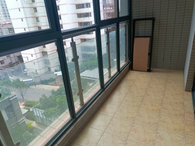 3室2廳2陽臺 上東城