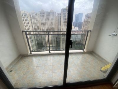 3室2廳2陽臺 國?,F代城海棠苑