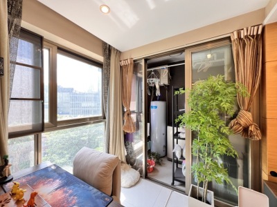 2室2廳1陽臺 七彩俊園