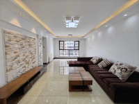 4室2廳2陽臺 瑞鼎城一期客廳